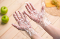 Достоинства полиэтиленовых перчаток. От чего защищают? Почему ими нужно пользоваться?